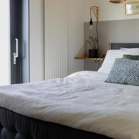 De Sleeuwijkerwaard 3*